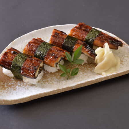 鰻〈うなぎ〉寿司〈4貫〉～鰻1/2本｜柏でふぐのデリバリーなら玄品